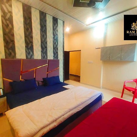 Hotel Rambhoomi Ayodhya Extérieur photo